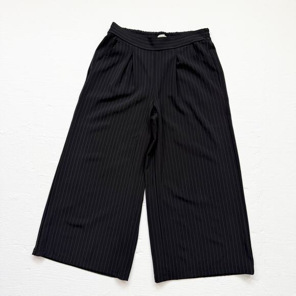 Max Studio Black Pinstripe Cropped Wide Leg Pants, Size Medium - Picture 1 of 8